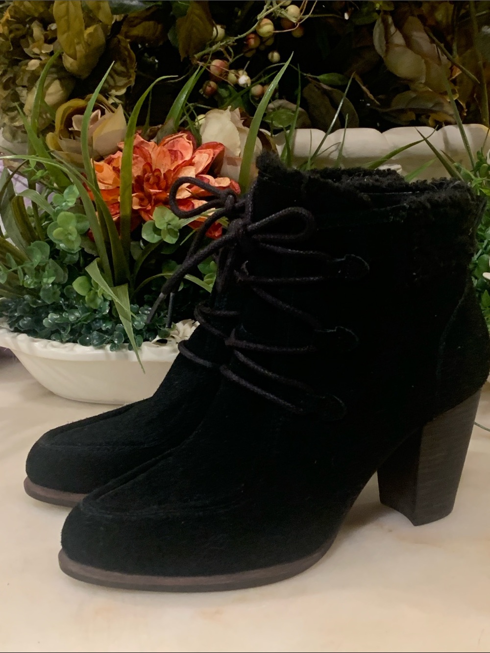 UGG Analise Black Suede Shearling Lace Up Ankle Boots US 6.5